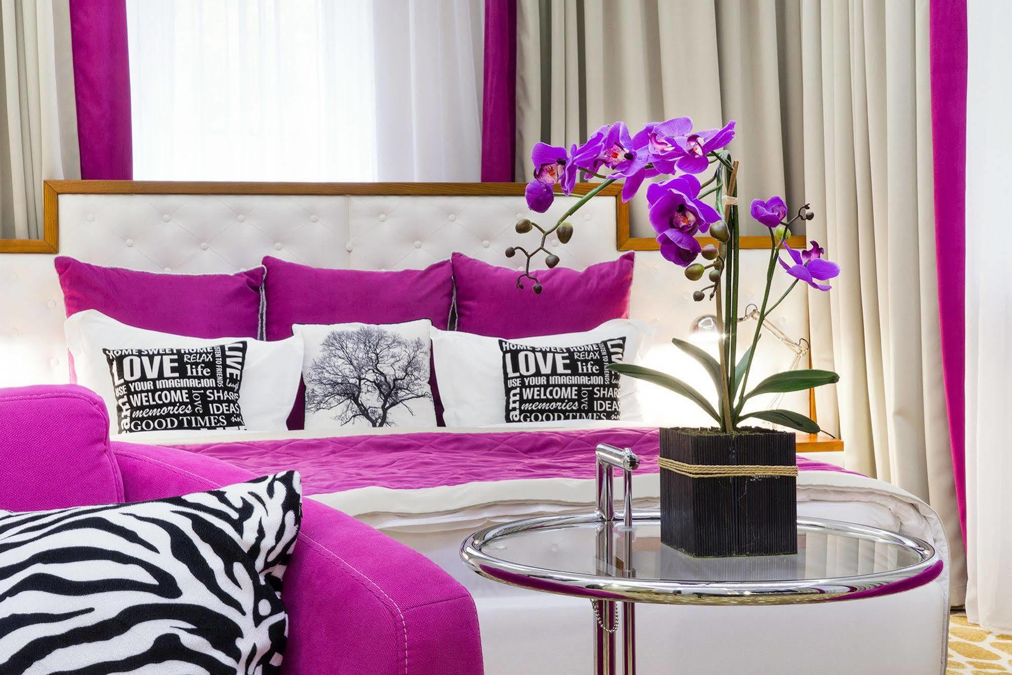 Mirax Sapphire Boutique Hotel Kharkiv Exterior photo